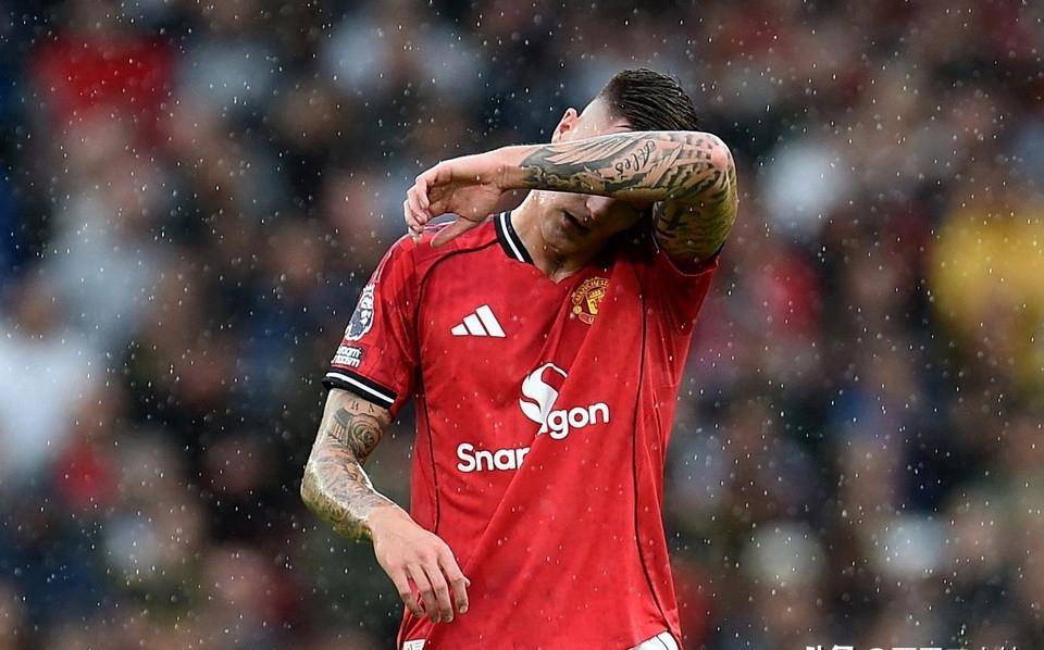 美国鏖战曼联,布鲁诺三分雨点燃全场的简单介绍 美国鏖战曼联,布鲁诺三分雨点燃全场的简单介绍