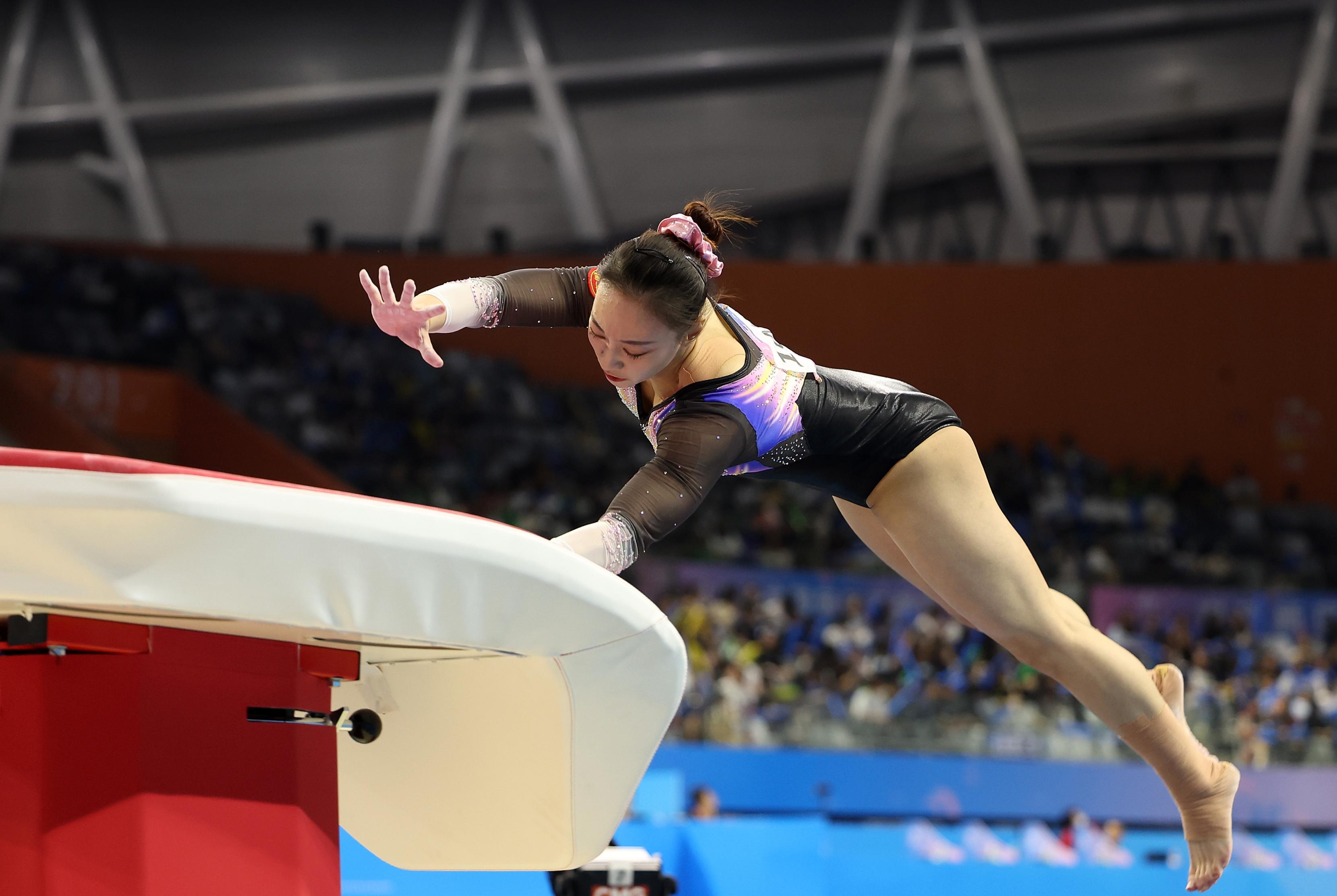 包含体操球员突破自我,表现堪称完美的词条 包含体操球员突破自我,表现堪称完美的词条