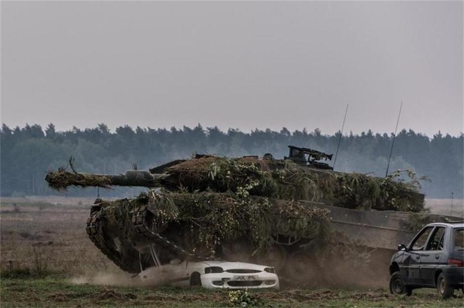 波兰队碾压英格兰队，梁靖崑刷新纪录