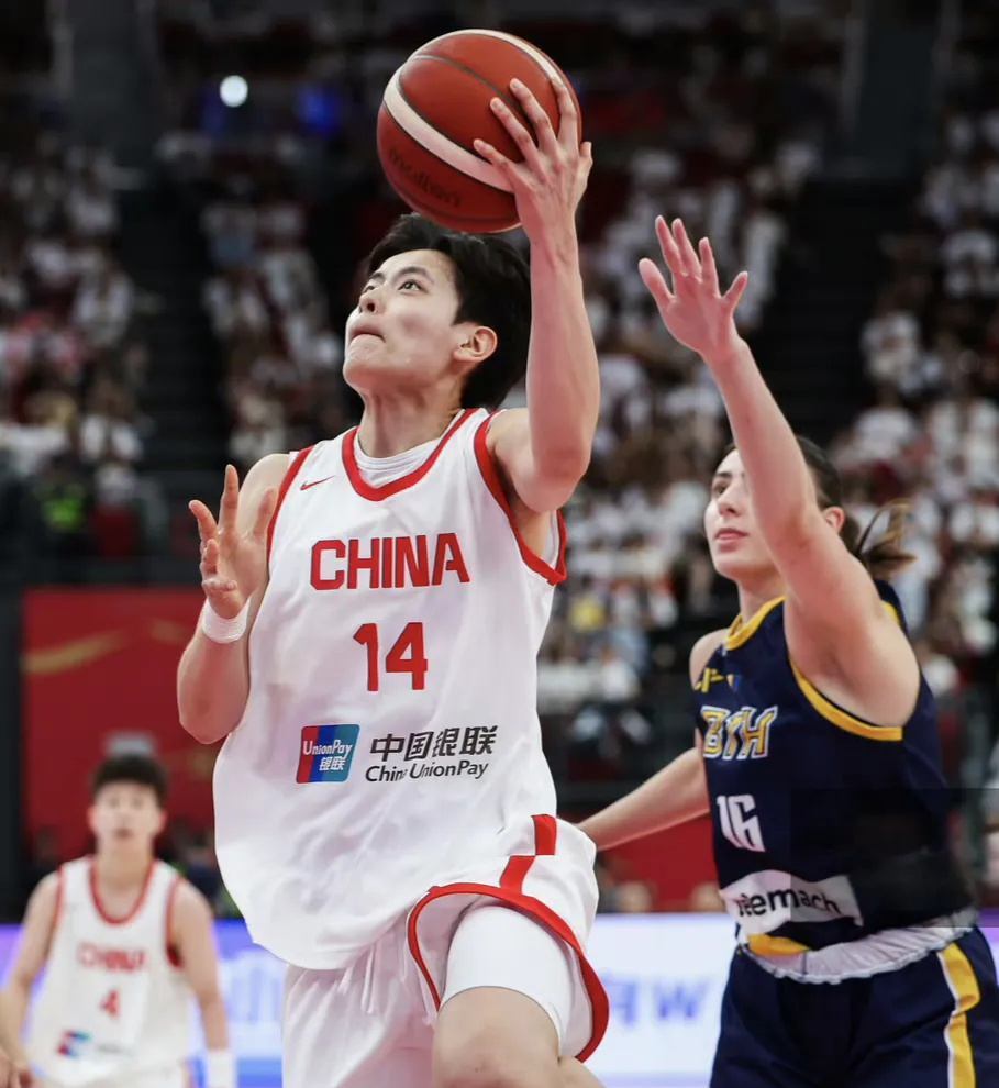 篮网鏖战天津队，陶汉林惊艳四座