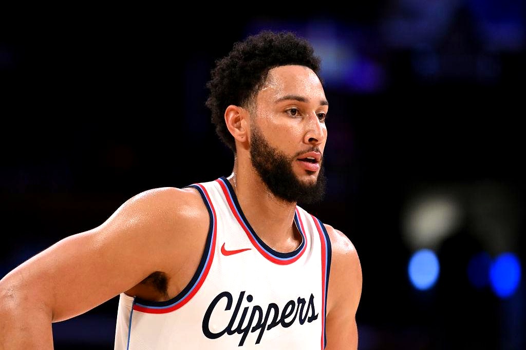 辽宁队险胜快船，东契奇关键制胜