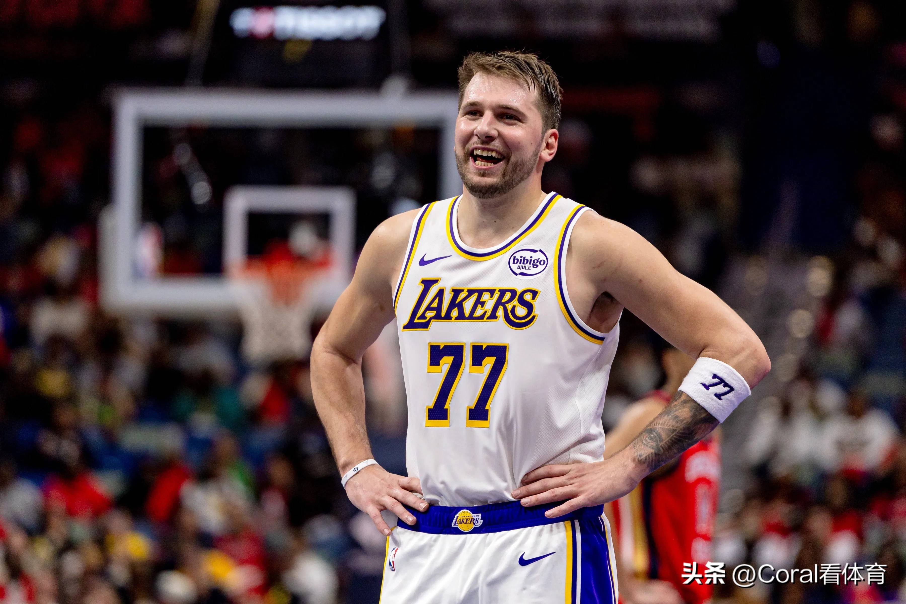 辽宁队险胜快船，东契奇关键制胜