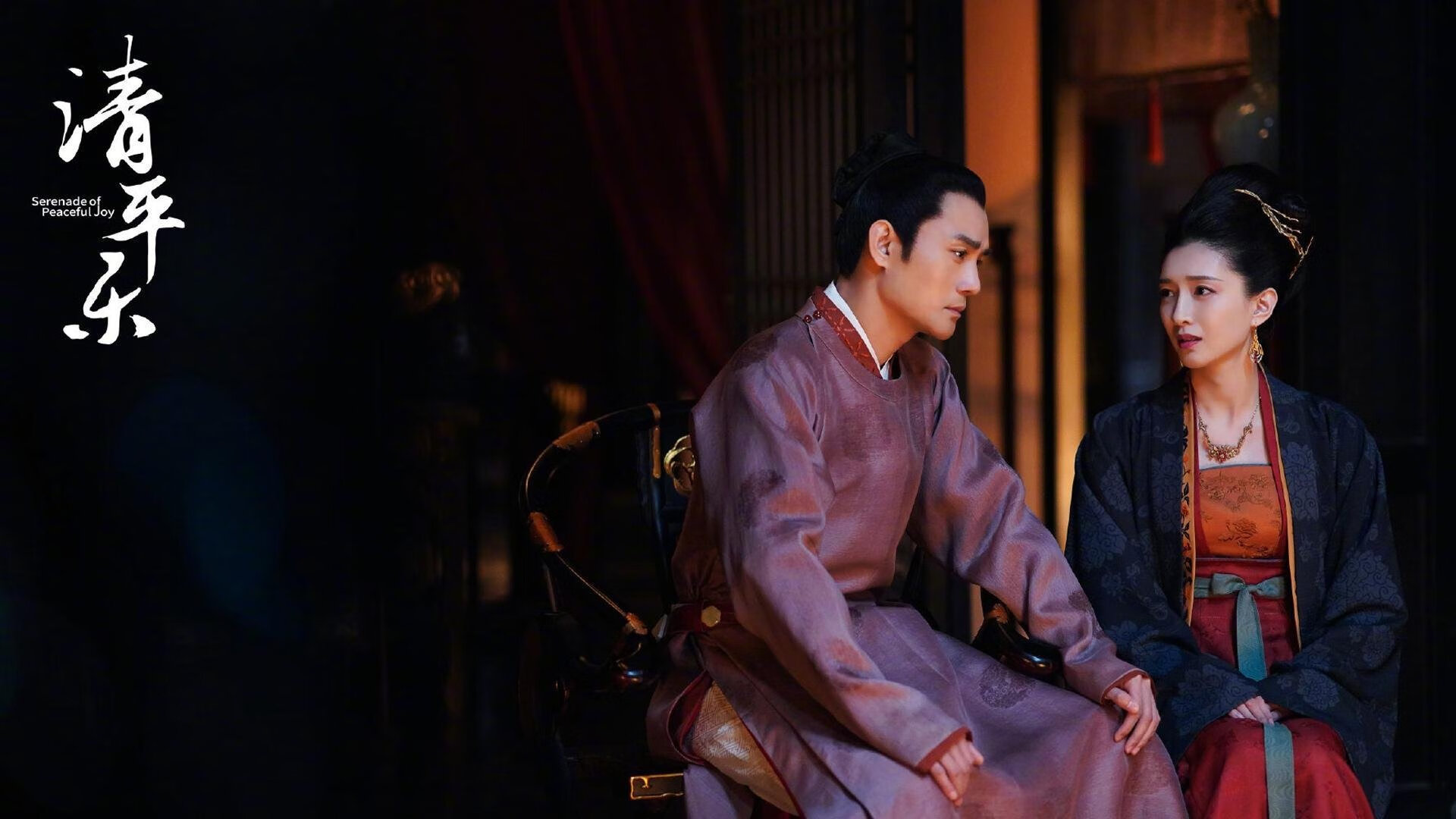 银色闪电的终极逆转,拉塞尔最后一圈绝杀哈斯刷新历史