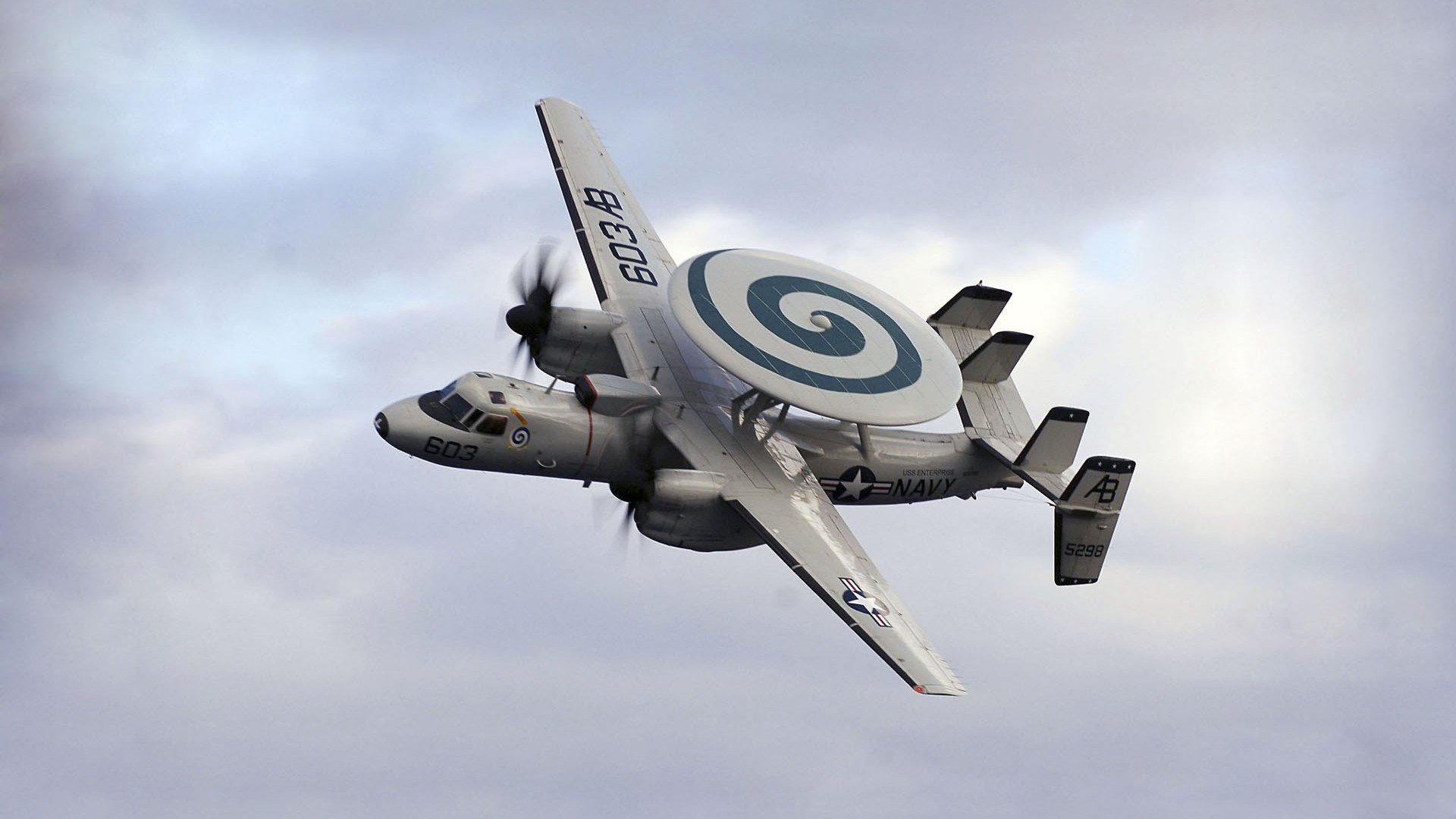 球场上的格鲁吉亚飓风，当克瓦拉茨赫利亚在NBA之夜点燃足球魂