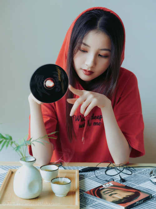 跨越万里的致敬，富安健洋率特殊勒沃库森击退南非，一场比赛连接三个大陆