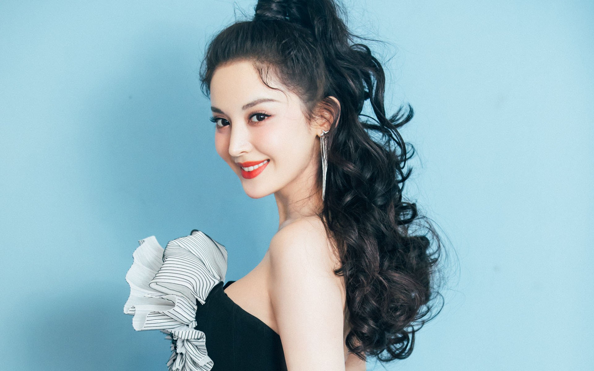 荣耀之夜，巴黎稳稳拿下葡萄牙，亚洲之星李刚仁成为关键先生