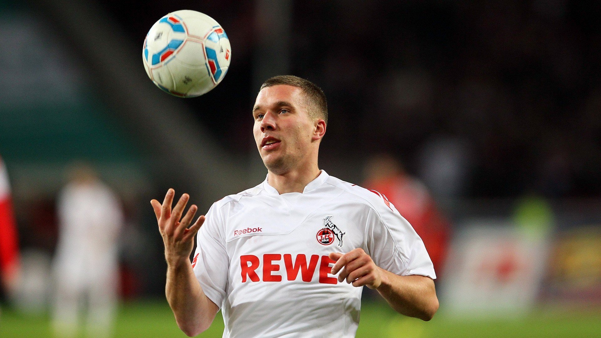 双线鏖战，当东决之铁血照进英格兰与乌拉圭的史诗之夜